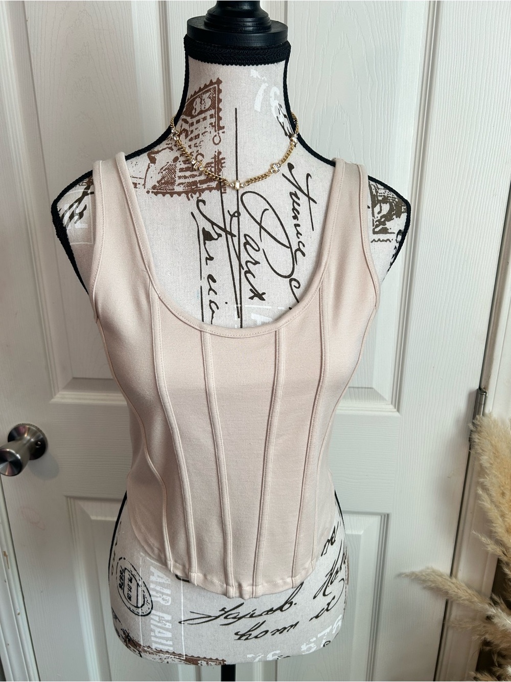 Sleeveless Cream Scoop Neck Corset-Style Tank Top
